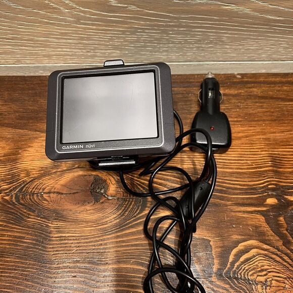 Garmin Nuvi 205 GPS Bundle Suction Cup Holder /Car Charging Adapter Tested READ - Picture 2 of 9